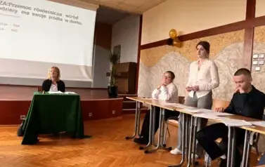 IV SZKOLNA DEBATA OXFORDZKA 12