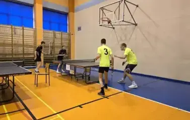 MISTRZOSTWA POWIATU W TENISIE STOŁOWYM 4