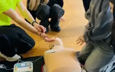 DEFIBRYLATOR AED W NASZEJ SZKOLE 4