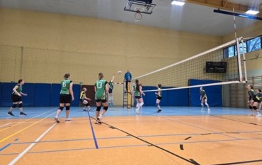 ROZGRYWKI POWIATOWE W PIŁCE SIATKOWEJ 6