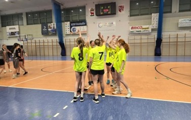 MISTRZOSTWA POWIATU W PIŁCE KOSZYKOWEJ DZIEWCZĄT 12