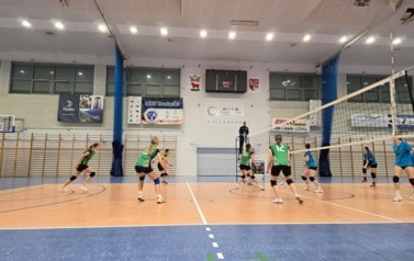 MISTRZOSTWA POWIATU W PIŁCE SIATKOWEJ DZIEWCZĄT 1
