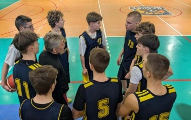 ZWYCIĘSTWO CHŁOPC&Oacute;W W FINALE REJONU PILSKIEGO &nbsp;&nbsp; 7