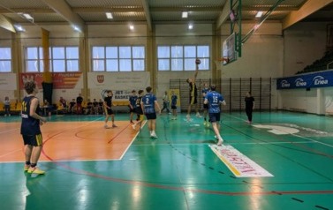 ZWYCIĘSTWO CHŁOPC&Oacute;W W FINALE REJONU PILSKIEGO &nbsp;&nbsp; 8