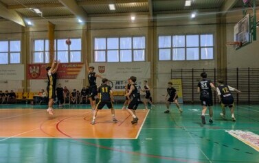 ZWYCIĘSTWO CHŁOPC&Oacute;W W FINALE REJONU PILSKIEGO &nbsp;&nbsp; 9