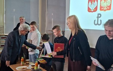 KONKURS HISTORYCZNY DLA SZK&Oacute;Ł PODSTAWOWYCH 5