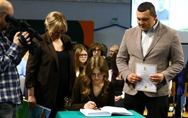 POŻEGNANIE ABSOLWENT&Oacute;W 2026 - ZŁOTA KSIĘGA 103