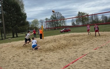 I MIEJSCE W POWIECIE W PLAŻOWEJ PIŁCE SIATKOWEJ 1