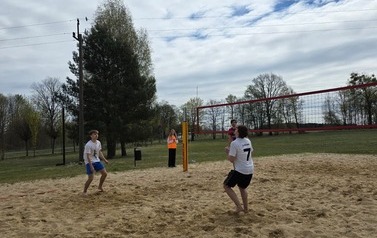 I MIEJSCE W POWIECIE W PLAŻOWEJ PIŁCE SIATKOWEJ 3
