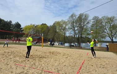I MIEJSCE W POWIECIE W PLAŻOWEJ PIŁCE SIATKOWEJ 6