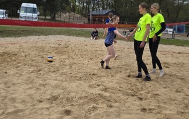I MIEJSCE W POWIECIE W PLAŻOWEJ PIŁCE SIATKOWEJ 10