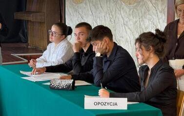 DNI HUMANISTYKI - V SZKOLNA DEBATA OKSFORDZKA 18