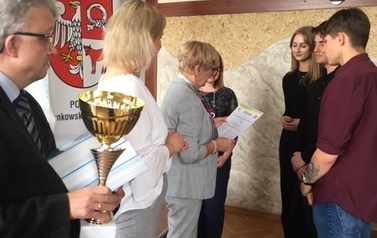 POWIATOWY KONKURS WIEDZY O POWIECIE CZARNKOWSKO-TRZCIANECKIM 12