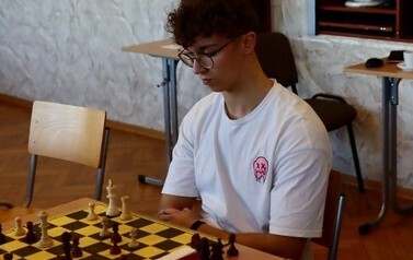 DRUŻYNOWE MISTRZOSTWA POWIATU W SZACHACH 7