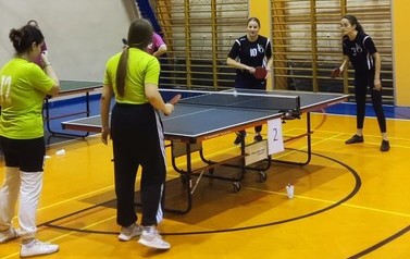MISTRZOSTWA POWIATU W TENISIE STOŁOWYM 3