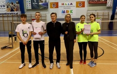 ZAWODY STREFOWE XXIV LICEALIADY W BADMINTONIE 1