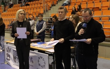 ZAWODY STREFOWE XXIV LICEALIADY W BADMINTONIE 6