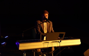 KONCERT AKUSTYCZNY ARKADIUSZA - ABSOLWENTA NASZEGO LO 3