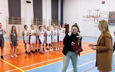 MISTRZOSTWA POWIATU W KOSZYK&Oacute;WCE DZIEWCZĄT 2