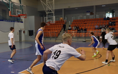 POWIATOWE MISTRZOSTWA W PIŁCE KOSZYKOWEJ CHŁOPC&Oacute;W 27