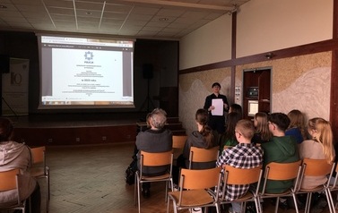 SPOTKANIE W RAMACH DORADZTWA ZAWODOWEGO Z POLICJANTKĄ 2