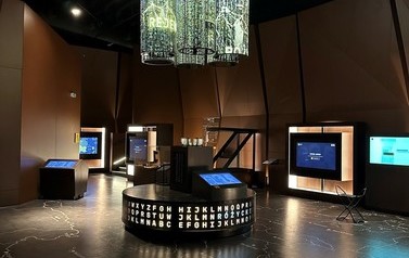 WYJAZD NAUKOWY KL. III AB i III C DO POZNANIA 10