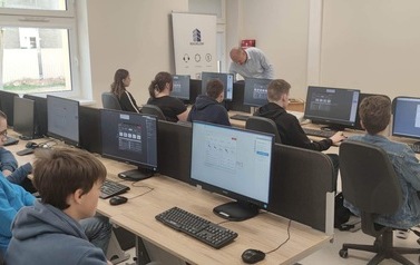 Z WIZYTĄ NA ANS WAŁCZ 1