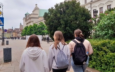 2A ZWIEDZAŁA WARSZAWĘ 14