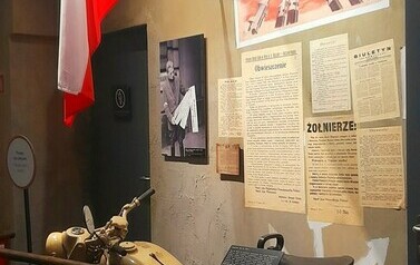 2A ZWIEDZAŁA WARSZAWĘ 17