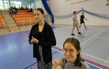 DRUŻYNOWE MISTRZOSTWA POWIATU W BADMINTONIE 2