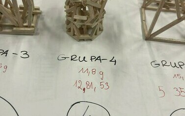 LABORATORIA Z WYTRZYMAŁOŚCI MATERIAŁ&Oacute;W 9