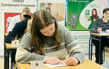 I M. W POWIATOWYM KONKURSIE JĘZYKA ANGIELSKIEGO 3