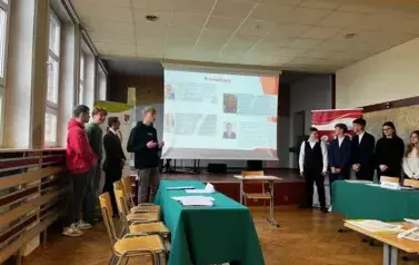 II SZKOLNA DEBATA OXFORDZKA 9