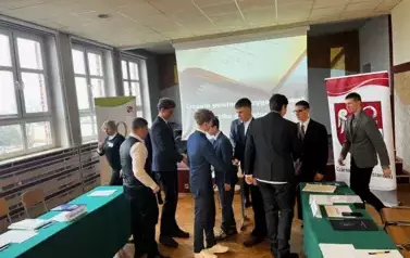 II SZKOLNA DEBATA OXFORDZKA 16