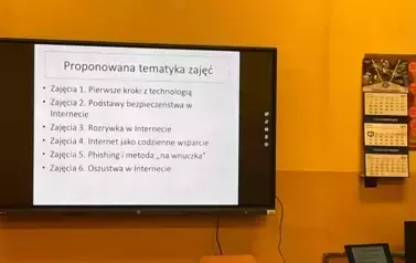 SZKOŁA MIĘDZYPOKOLENIOWA 10