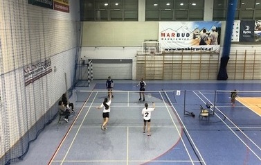 MISTRZOSTWA POWIATU W BADMINTONIE 16