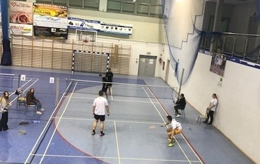 MISTRZOSTWA POWIATU W BADMINTONIE 19
