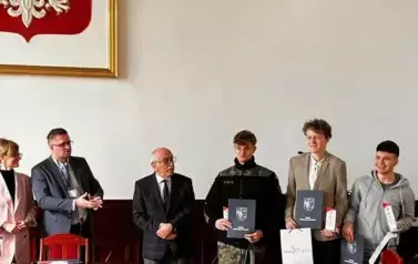 SUKCES NA ETAPIE POWIATOWYM OLIMPIADY WIEDZY KONSUMENCKIEJ 10