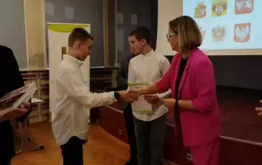 KONKURS HISTORYCZNY DLA SZK&Oacute;Ł PODSTAWOWYCH 6