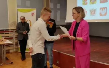 KONKURS HISTORYCZNY DLA SZK&Oacute;Ł PODSTAWOWYCH 9