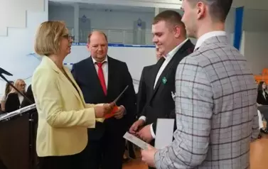 POŻEGNANIE ABSOLWENT&Oacute;W 2025 74