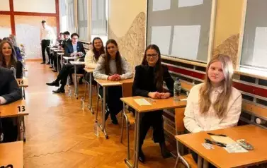 MATURA 2025 - JĘZYK ANGIELSKI POZIOM ROZSZERZONY 3