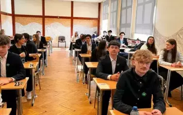 MATURA 2025 - JĘZYK ANGIELSKI POZIOM ROZSZERZONY 4