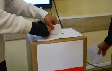 SZKOLNE PRAWYBORY PREZYDENCKIE 53