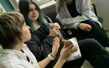 Z MIKROFONEM, MOPEM I W BALETKACH - 3C W POZNANIU 22