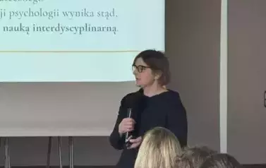 NASI ABSOLWENCI MAJĄ GŁOS - SPOTKANIE Z DR EWĄ WOJTYNKIEWICZ 5
