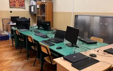 REMONT PRACOWNI INFORMATYCZNEJ 2