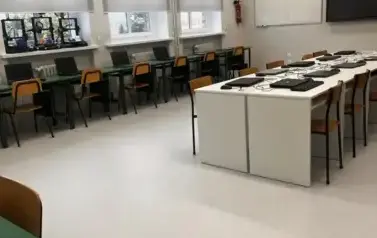 REMONT PRACOWNI INFORMATYCZNEJ 3