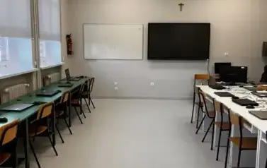 REMONT PRACOWNI INFORMATYCZNEJ 7