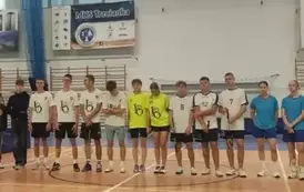 DRUŻYNOWE MISTRZOSTWA POWIATU W BADMINTONIE 2025 11